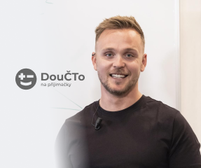 Příprava na přijímačky nemusí být jen tvrdý dril, ubezpečuje Jiří Žežulka, lektor a moderátor nového pořadu ČT edu