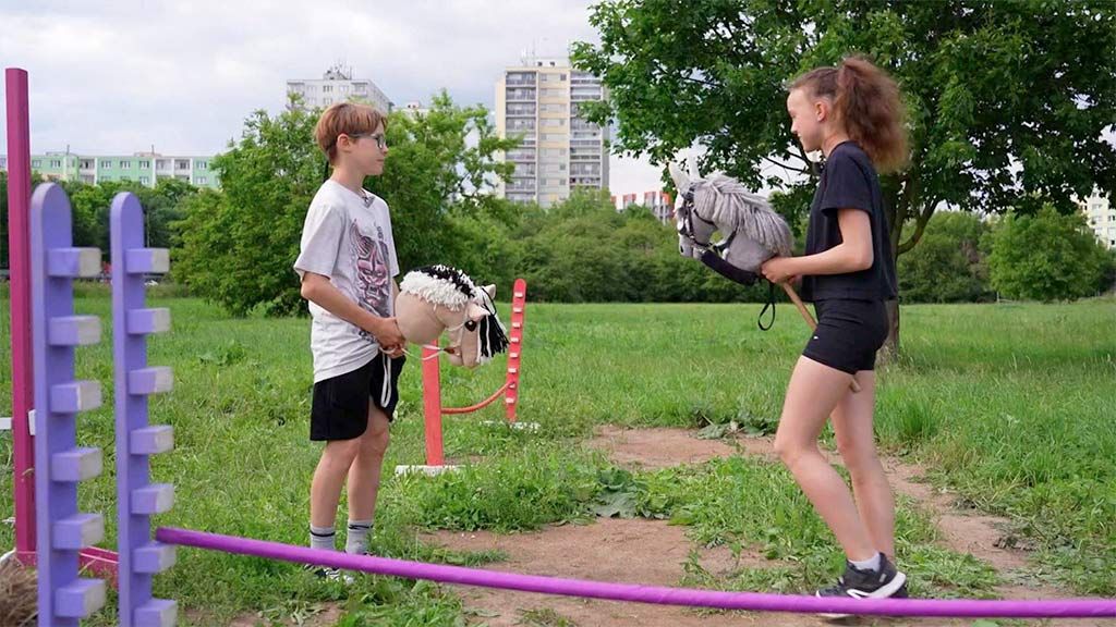 Wifina: Hobby horsing