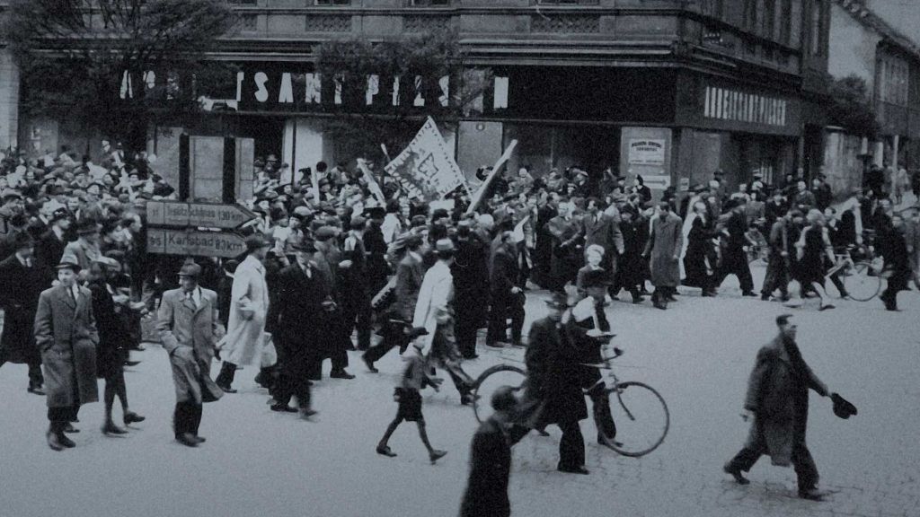 Začátek živelného povstání v Plzni v květnu 1945