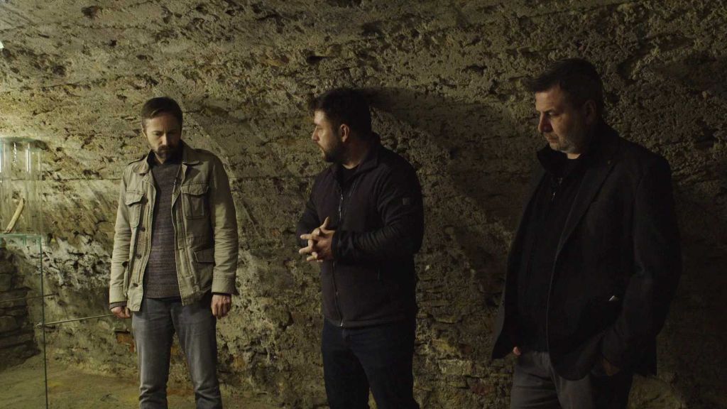 Hroby lovců mamutů na Moravě