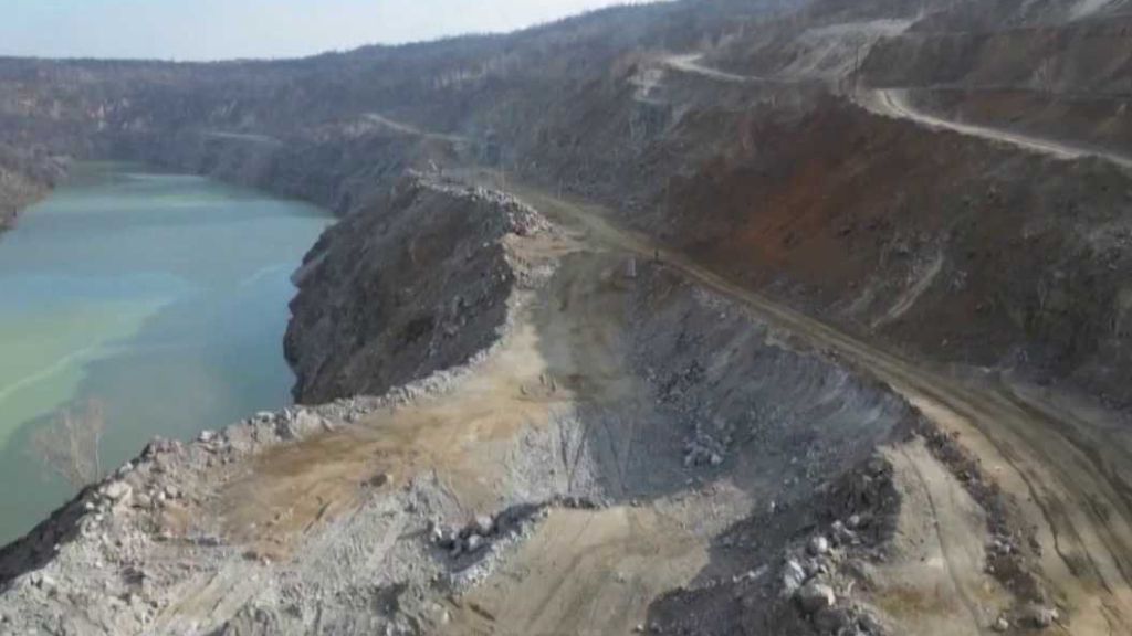 Nerostné suroviny Ukrajiny