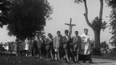 Postoj komunistů k církvi v dobových vzpomínkách