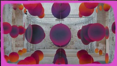 Patří obrazy jen do galerie?